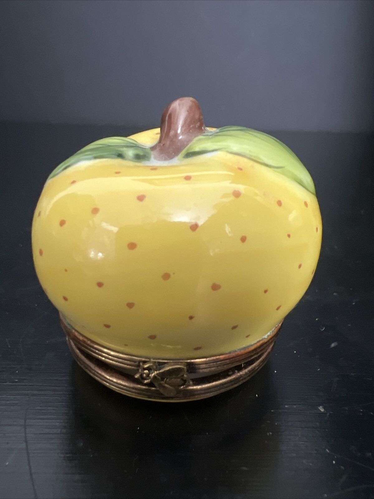 Gorgeous Apple Limoges Trinket Box Vintage Porcelain Hand Painted in France