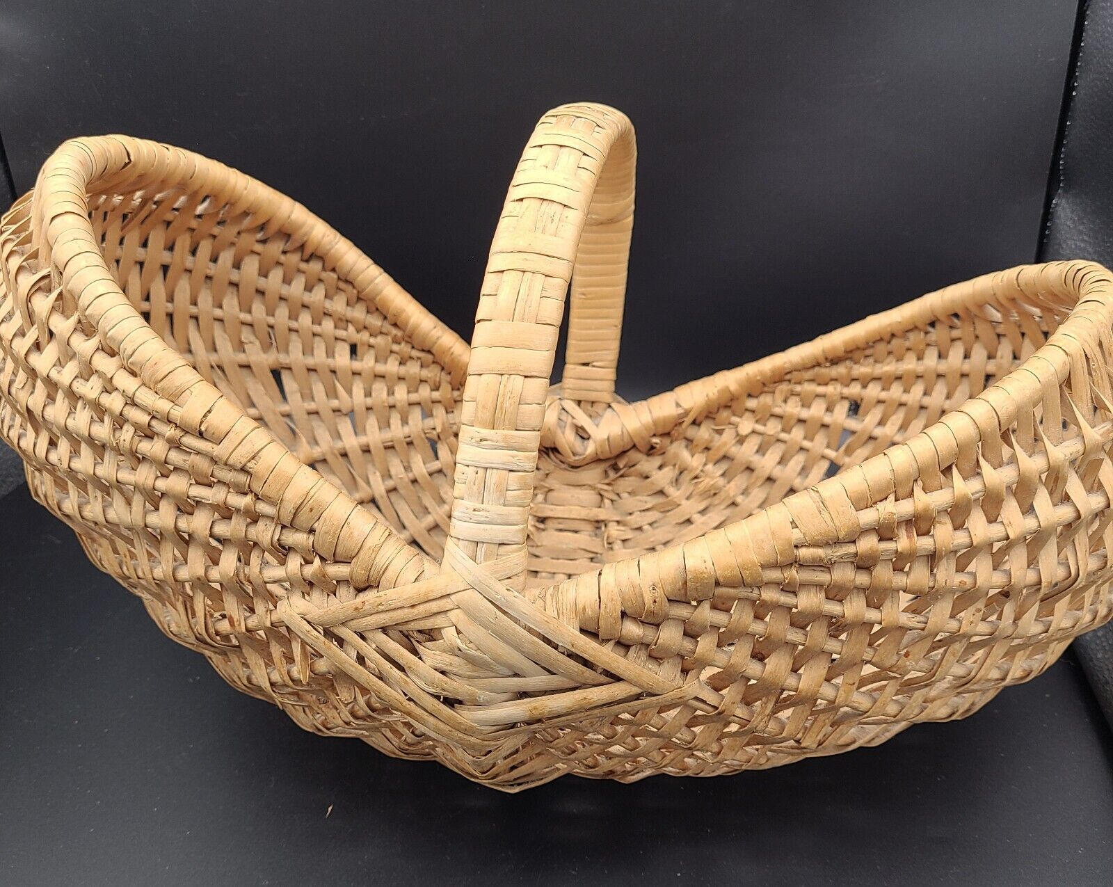 Antique Primitive Hand Woven Split Buttocks Handle Gathering Basket 