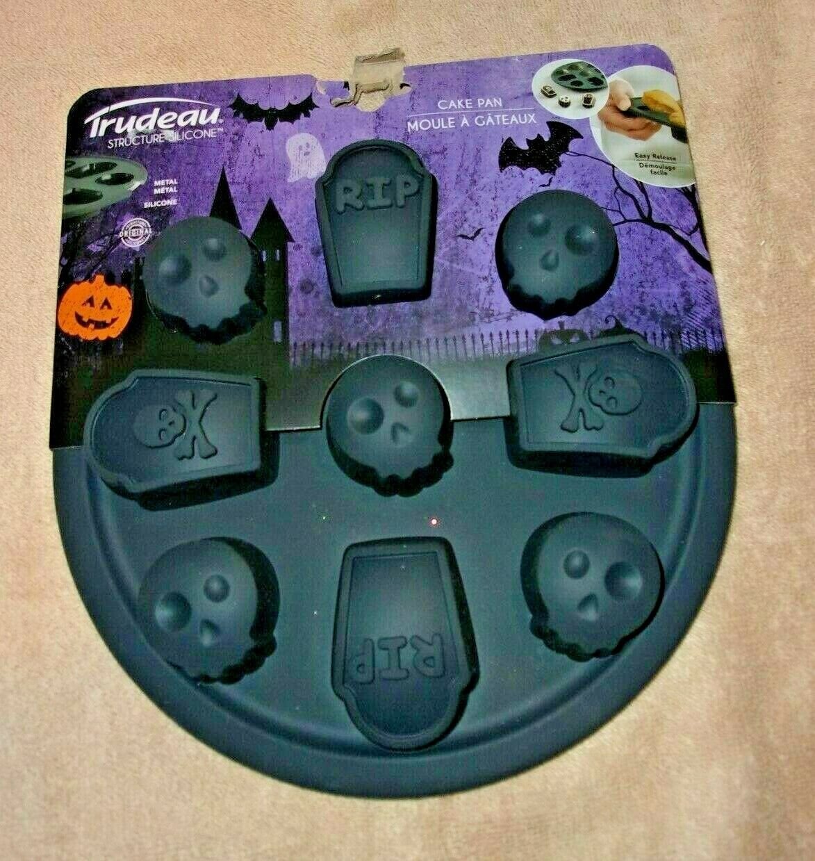 TRUDEAU STRUCTURE SILICONE HALLOWEEN SHAPES 9 CAVITY CAKE CANDY MOLD NEW 