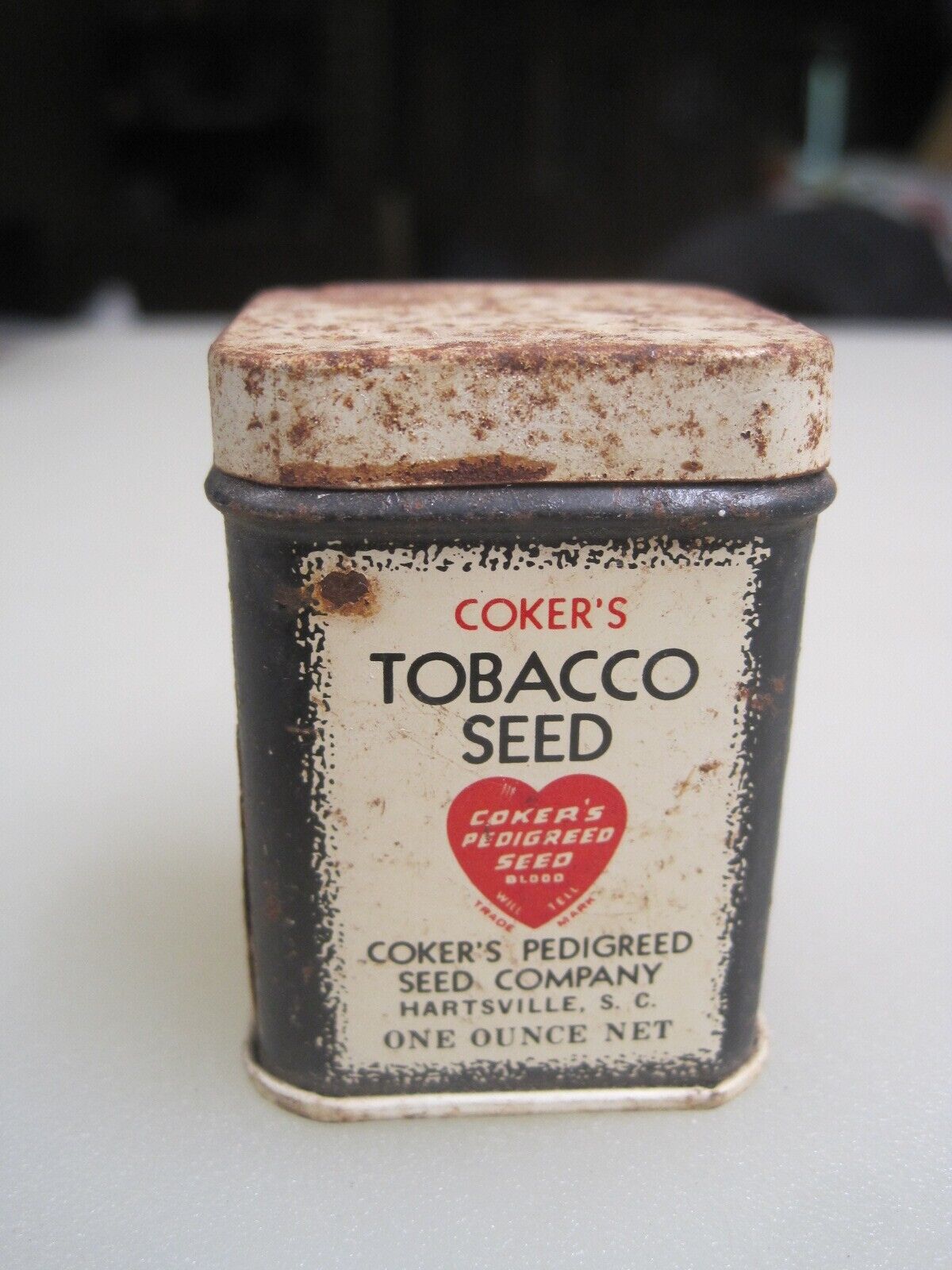 Vintage Coker\'s Pedigreed Seed Hartsville, SC ~ EMPTY Tobacco Seed Tin B7288