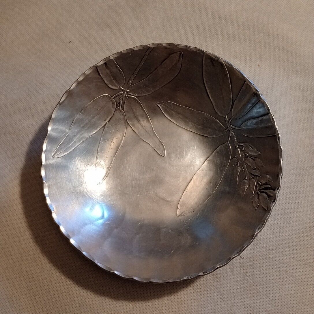 Wendell August Forge BOWL #894 Flower Leaves Pattern 