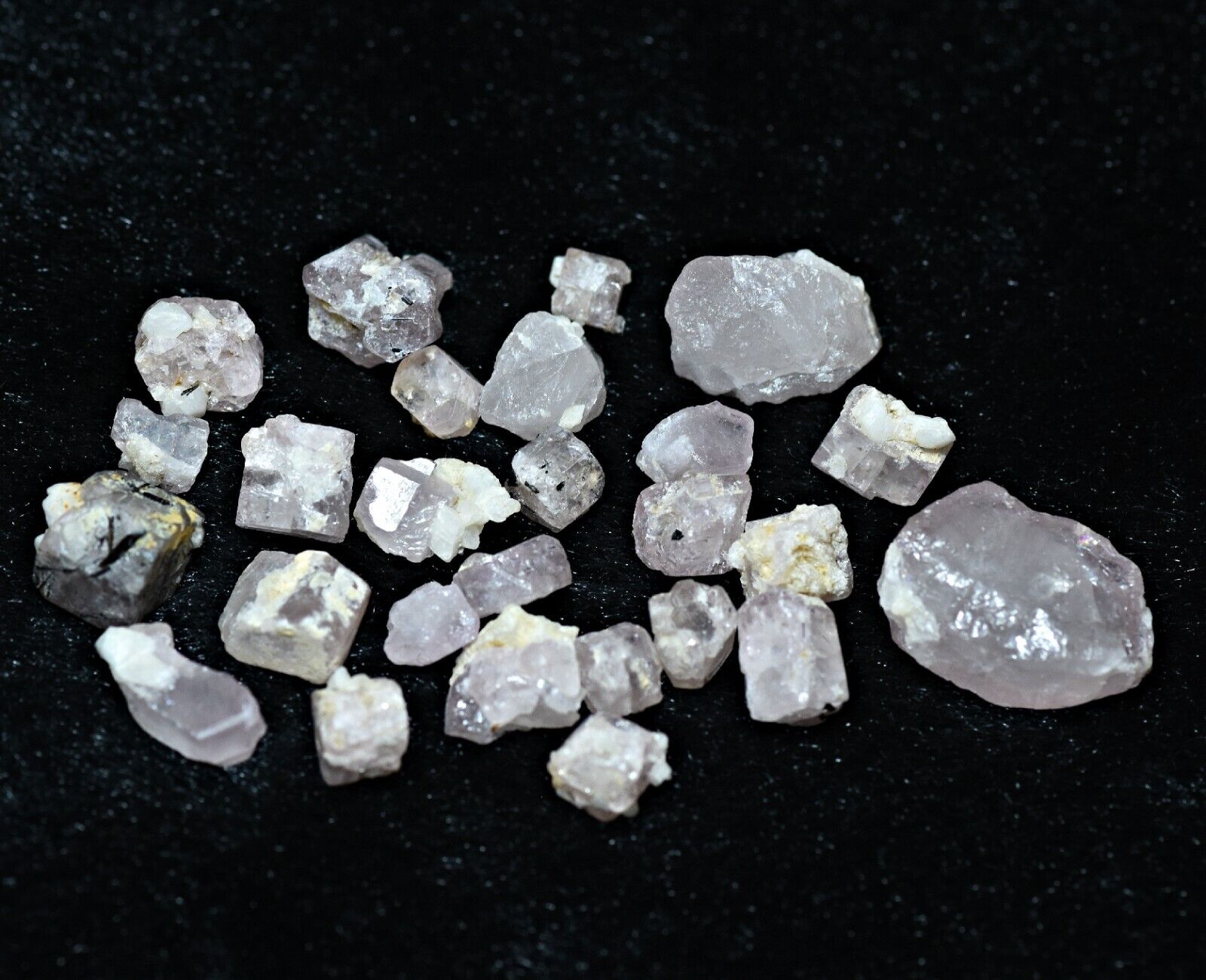 111 Carat Natural Fluorescent Pink Apatite Crystals Lot From Skardu Pakistan