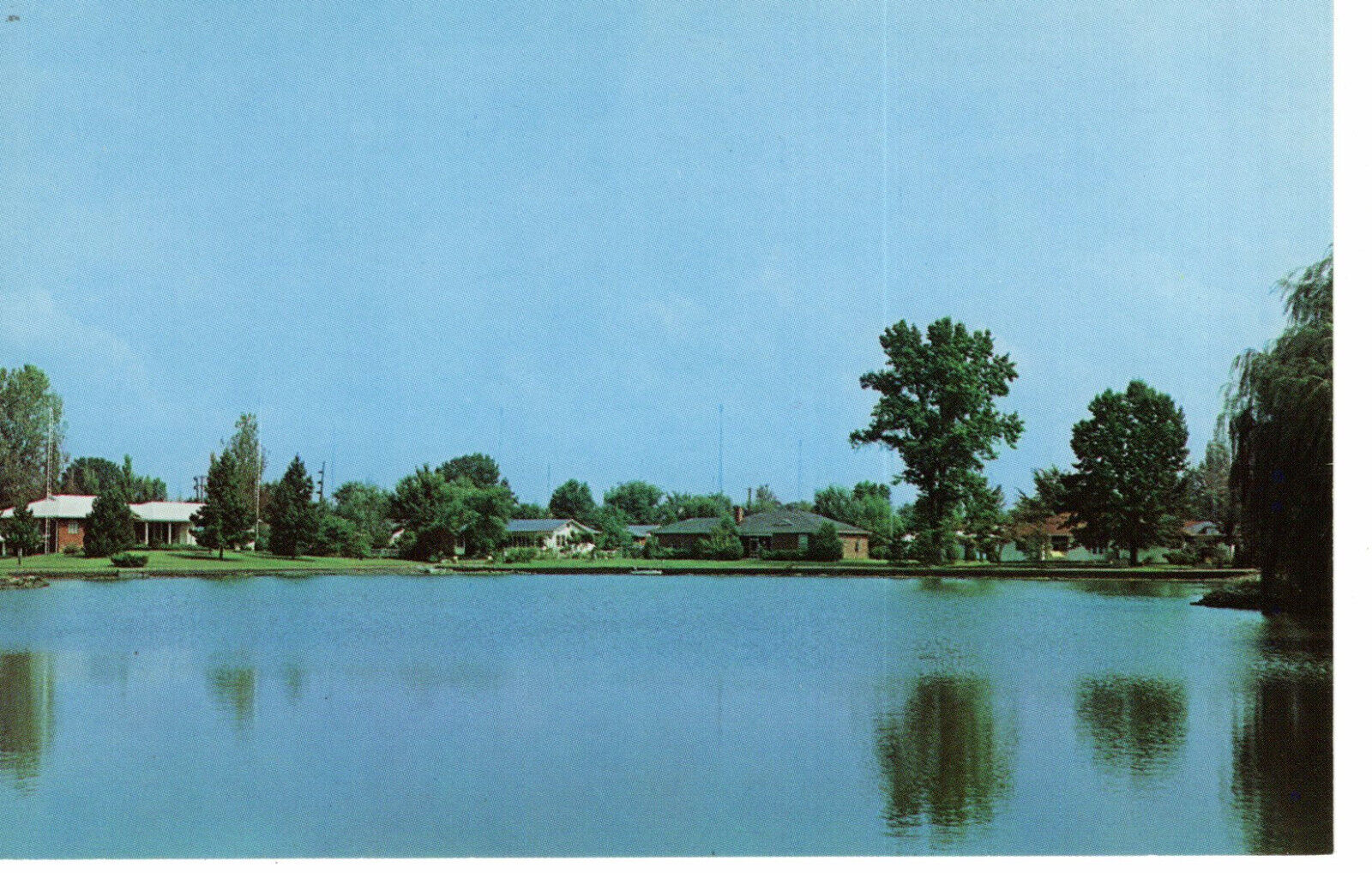 Vintage Postcard IL Carmi Griffith Lake Houses -1436
