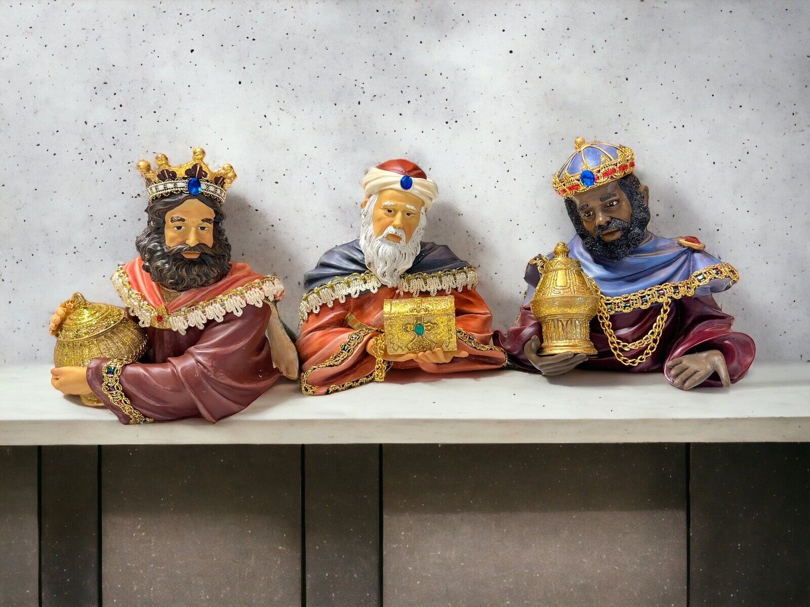 2002 Home Interiors WE THREE KINGS Table Centerpiece Home Decor Wisemen Busts