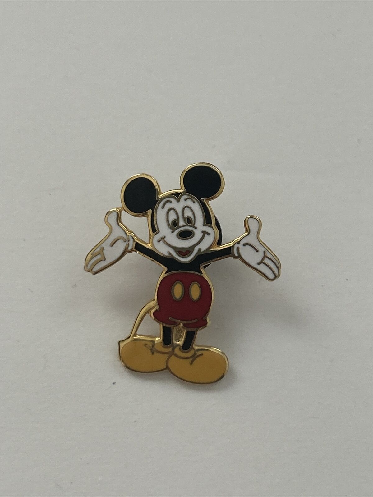 2000 Walt Disney Mickey Mouse Pin 