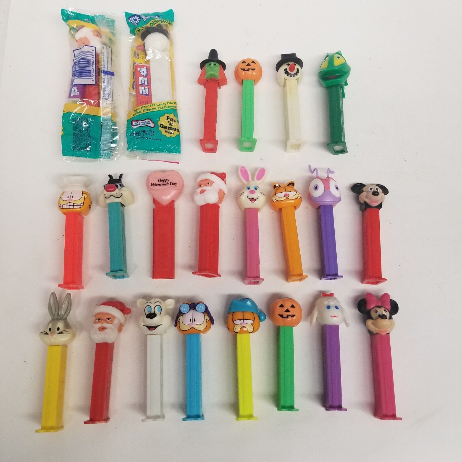 Vintage Pez Dispenser Lot of 22, 2 New, 20 Used, Holiday, Looney Tunes, LOOK