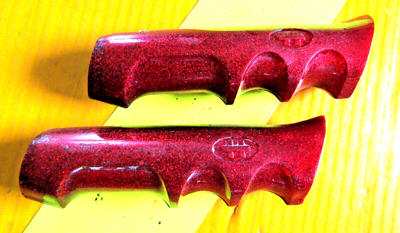 USED OLD PAIR HUFFY BICYCLE RED SPARKLE HAND GRIPS