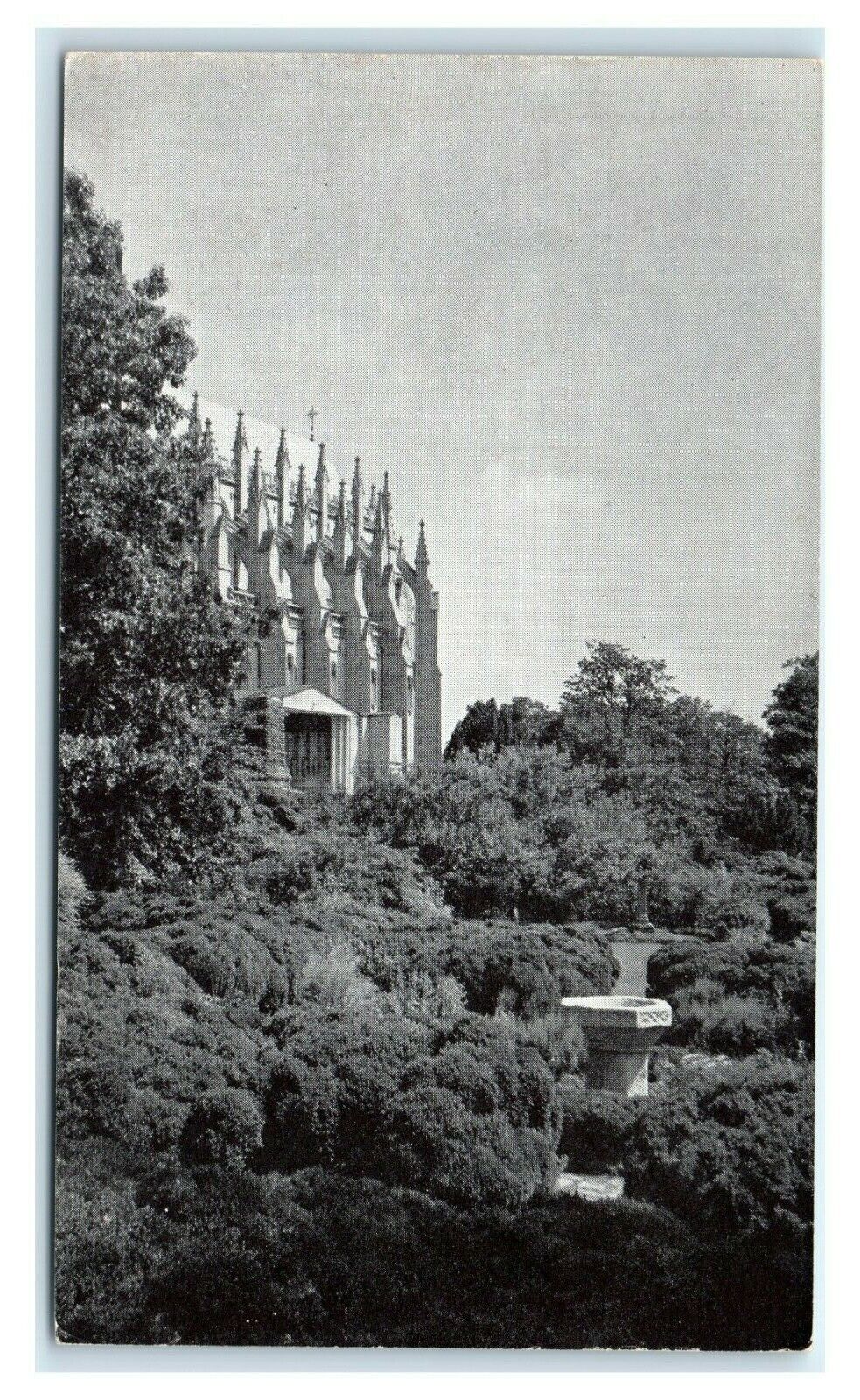 Postcard Washington Cathedral, Mount Saint Alban, Washington DC Garden  E13