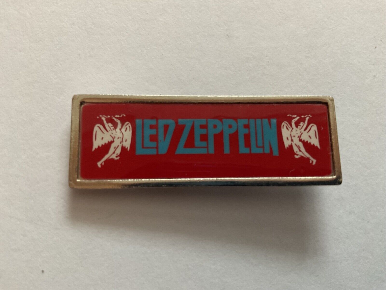 Vintage 80\'s Led Zeppelin pin  Badge