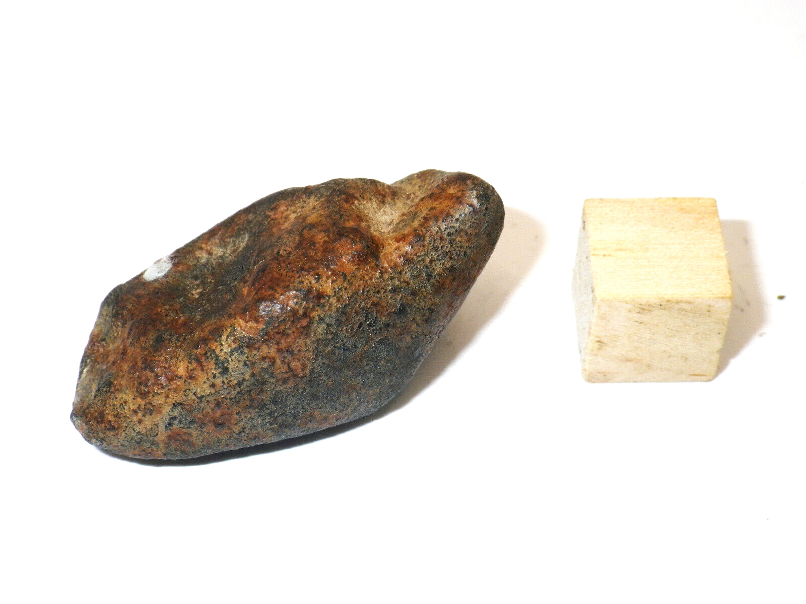 Gao-Guenie meteorite. H5  15.5 grams. Nice individual.
