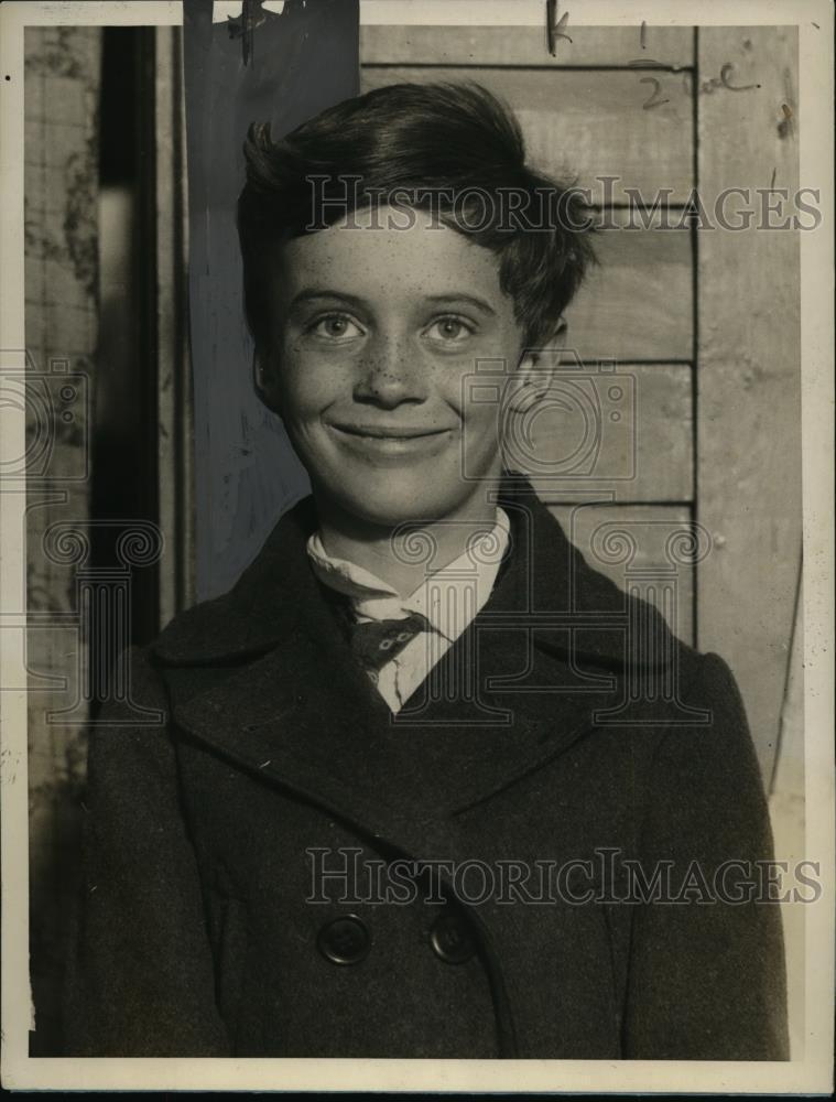 1927 Press Photo Walter Benecke Almost Chocked To Death On Half Dollar