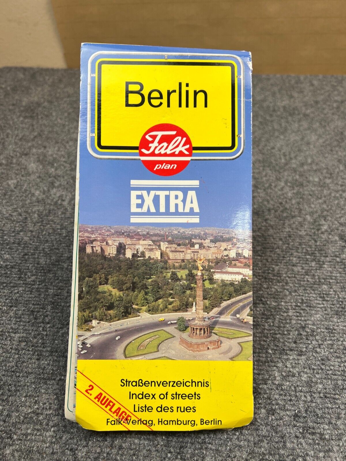 Vintage Berlin (Falk Plan) (German Edition) - Extra Fold Out Map By Falk-Verlag