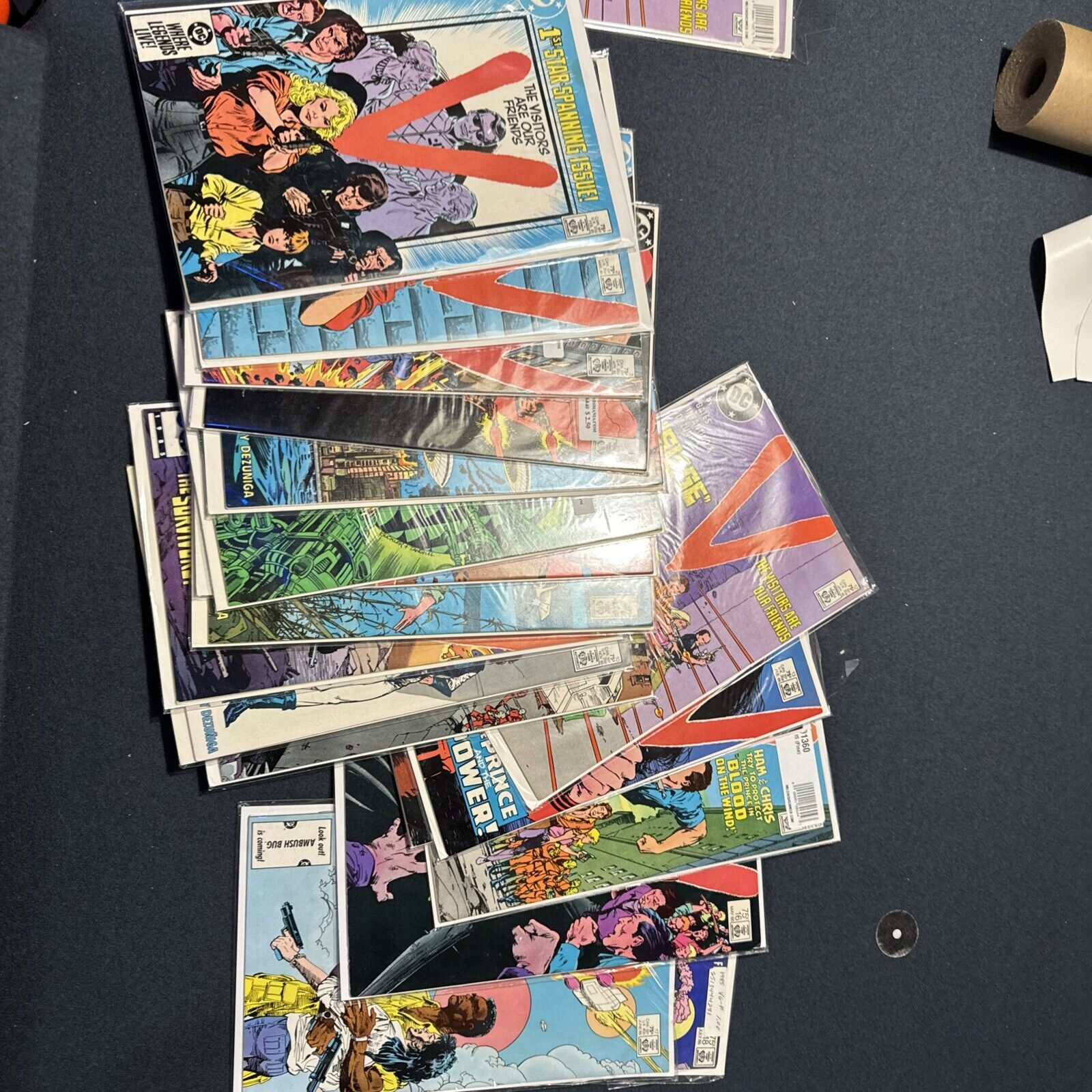 V the series 1985 Visitors DC comics 1-18 Complete Set Plus Four Extras