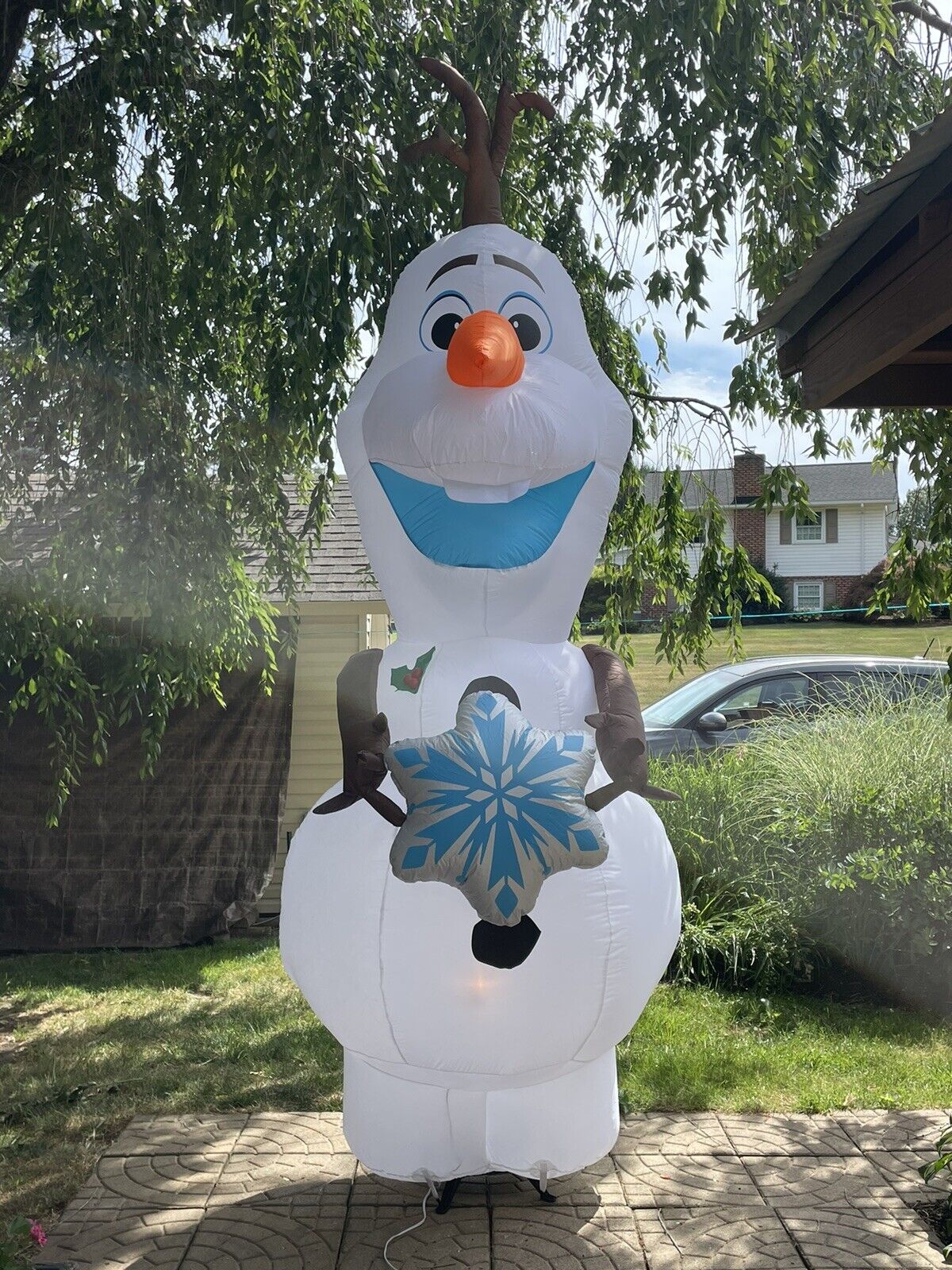 Disney Frozen 11 Ft Olaf LED Lighted Gemmy Airblown Inflatable Christmas Holiday