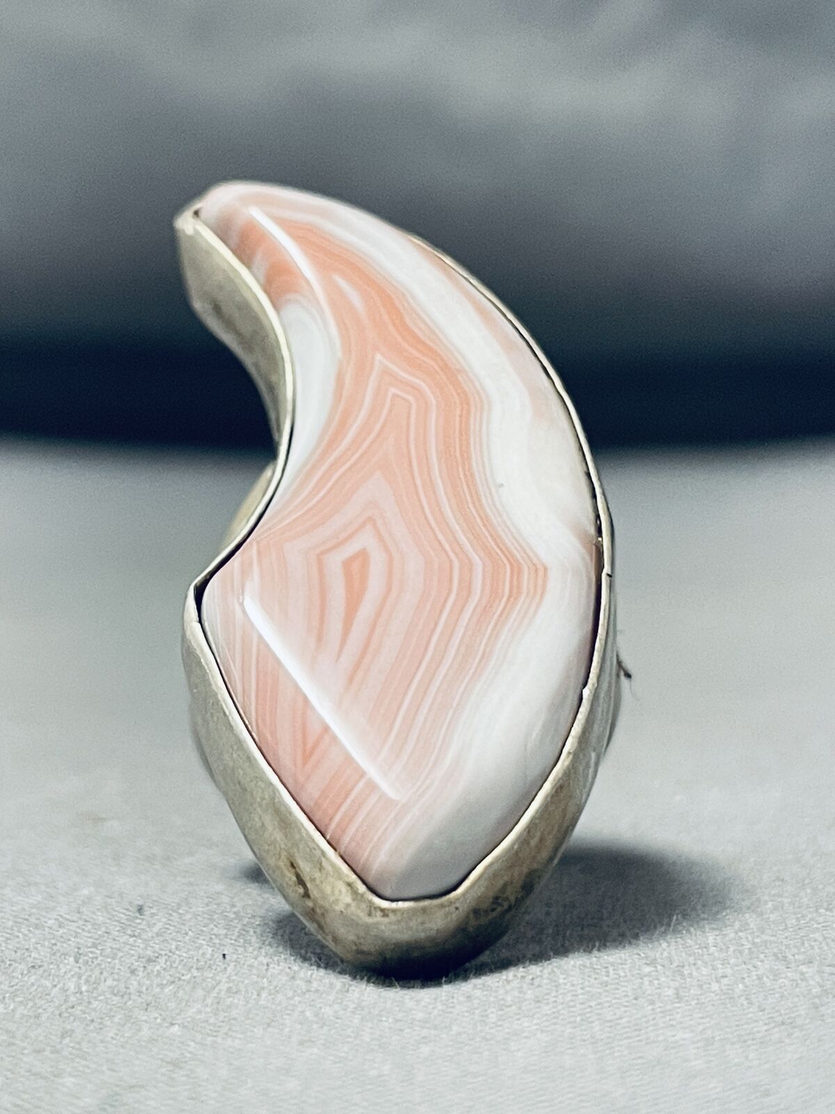 UNIQUE NAVAJO SIGNED PINK SHELL ENORMOUS RING