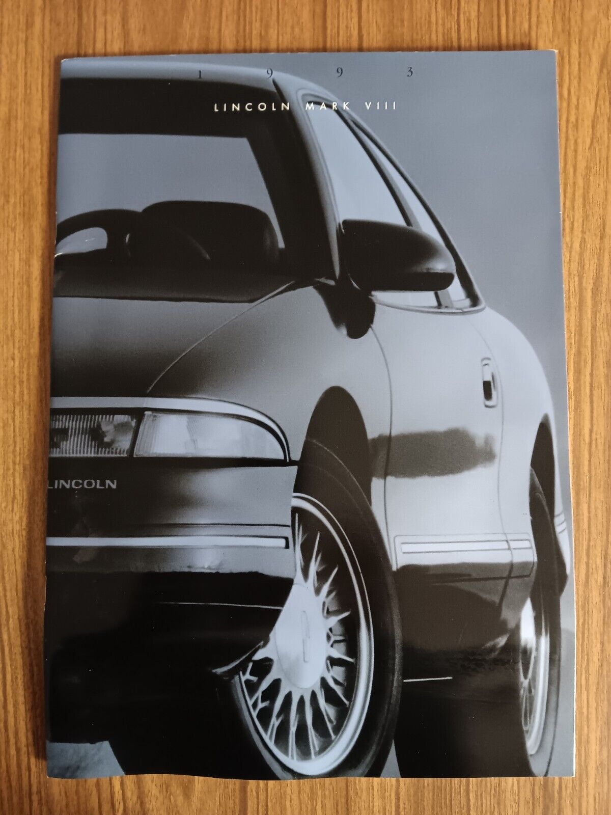 1993 Lincoln Mark VIII Dealership Advertising Brochure