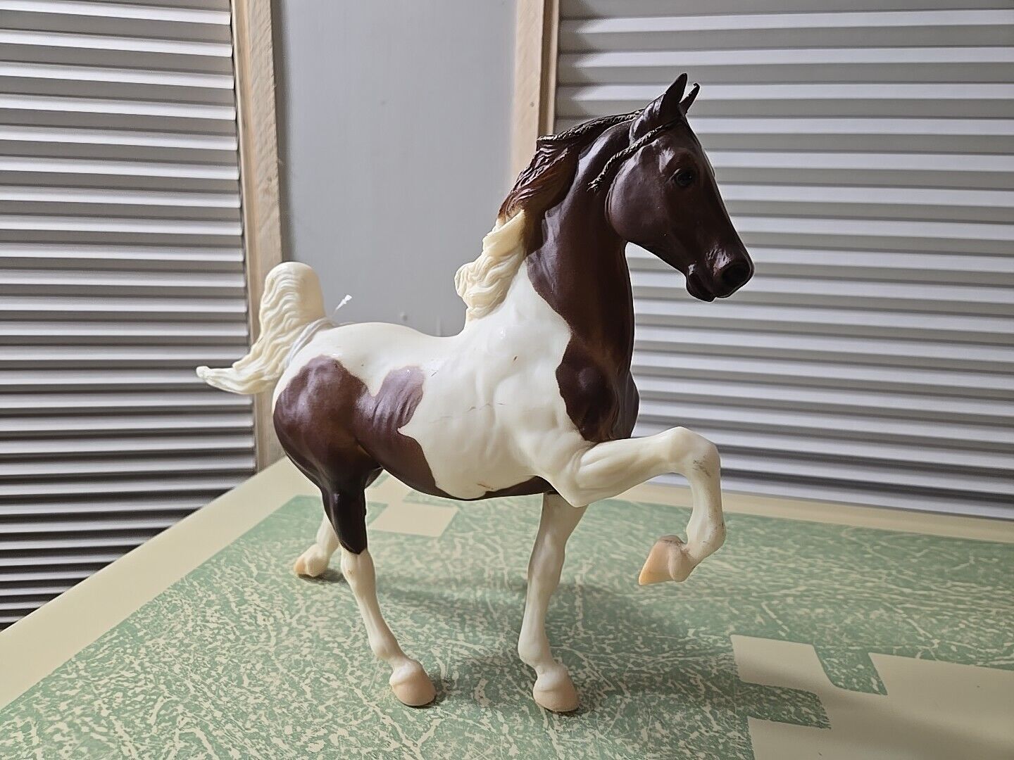 Vintage Breyer #117 Five Gaiter Saddlebred Pinto Horse  1987-1989