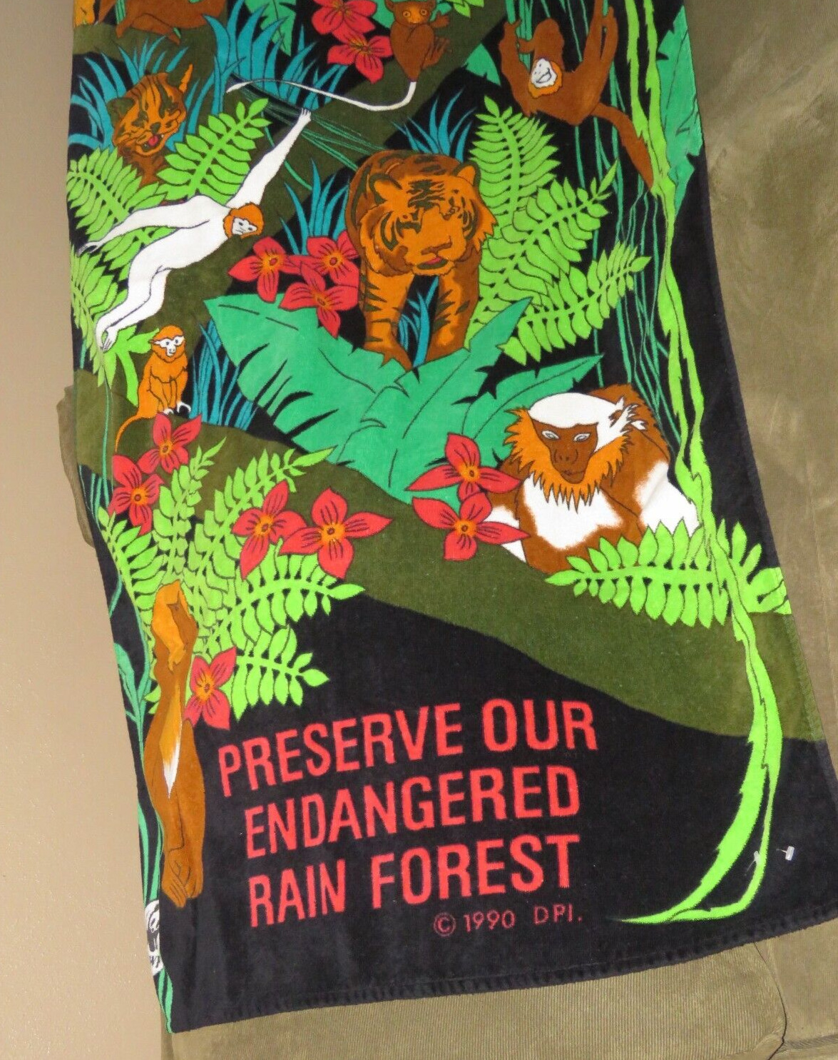 Vintage World Wildlife Fund Beach Towel 1990 Endangered Rain Forest Jungle Scene