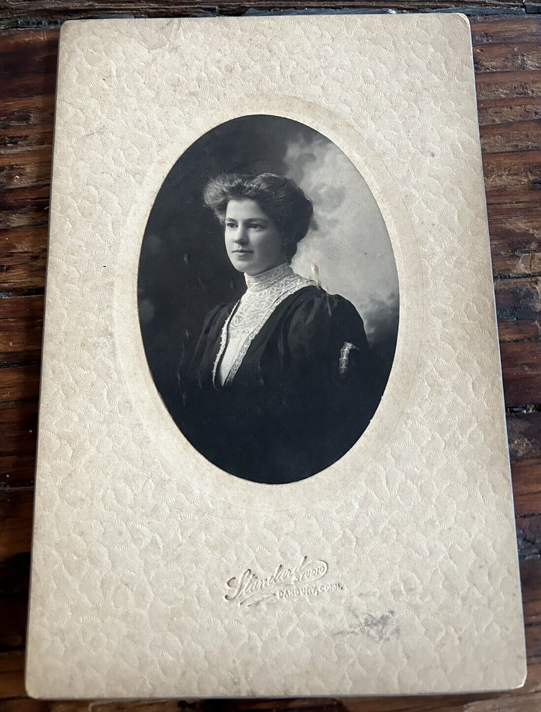 c1880s Cute Young Lady Woman Girl Cabinet Card Photo. Large. Danbury CT.