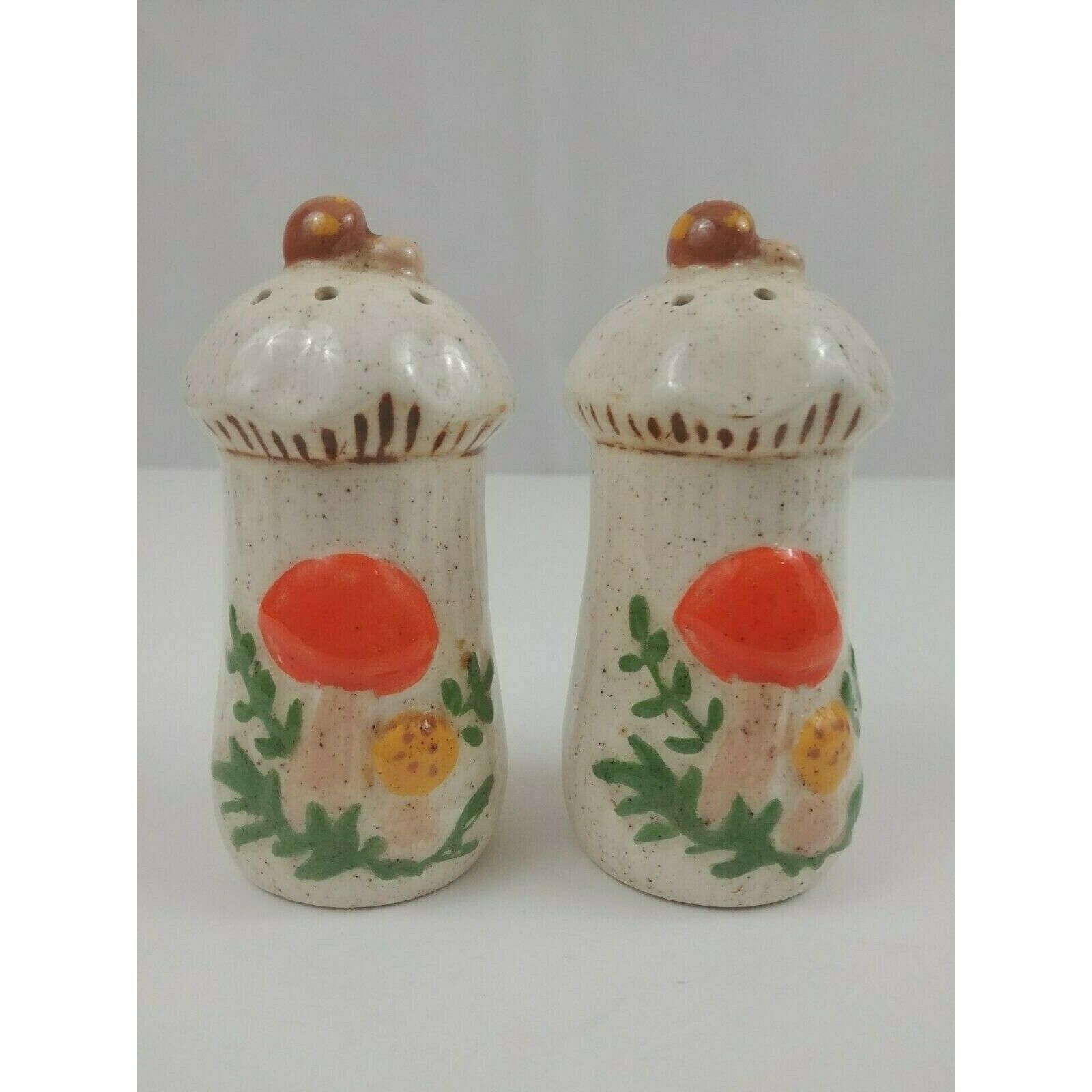 Vintage 1970\'s 3D Style Mushroom Salt & Pepper Shakers