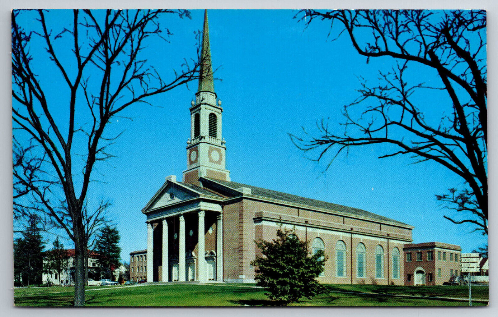 Vintage Postcard TN Memphis First Baptist Church Street View ~10707