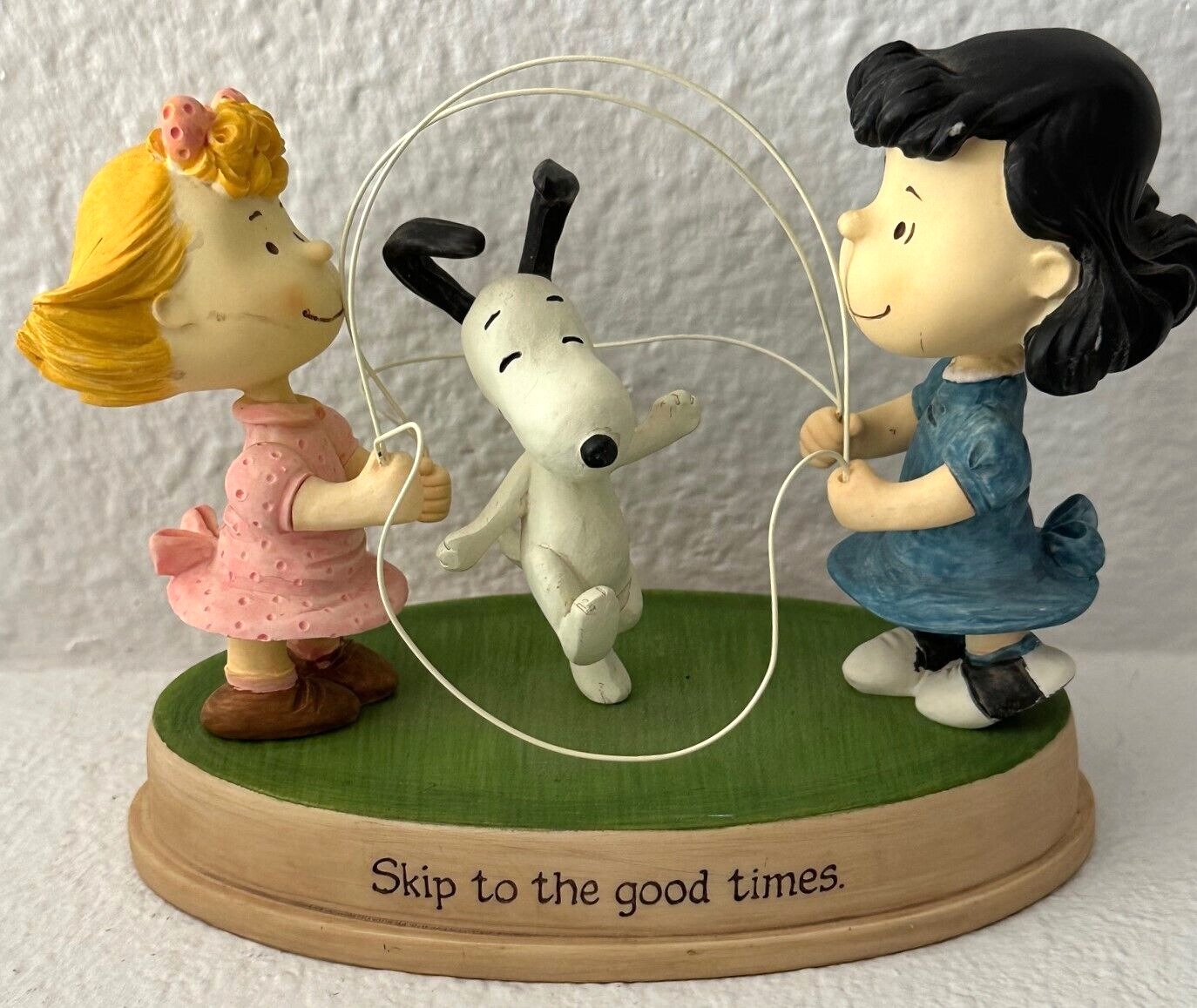 Hallmark 2011 Peanuts Gallery Snoopy Lucy Sally Skip to the Good Times Figurine