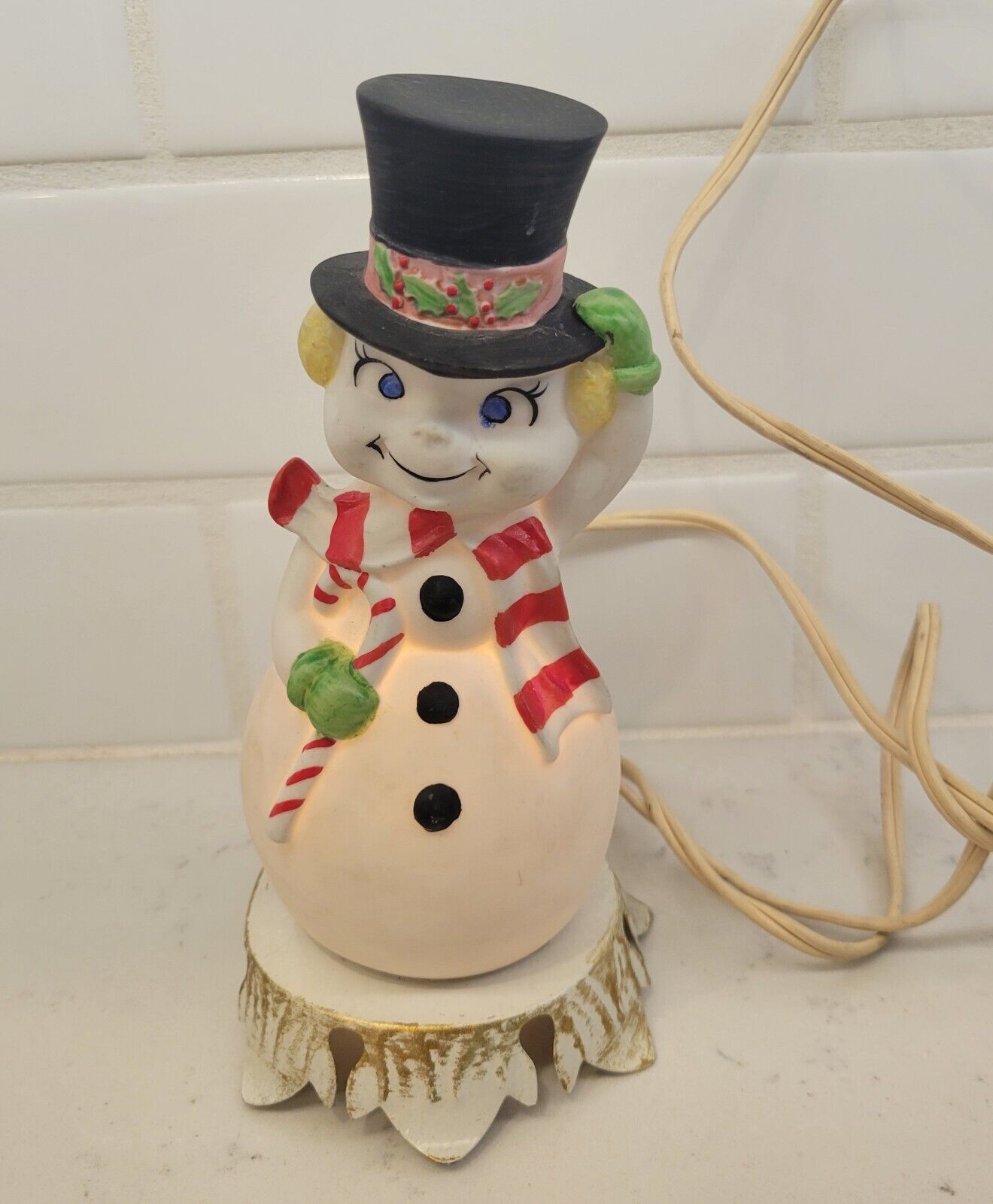 Vintage Aladdin Giftware  Ceramic Christmas Snowman Portable lamp Light - Works