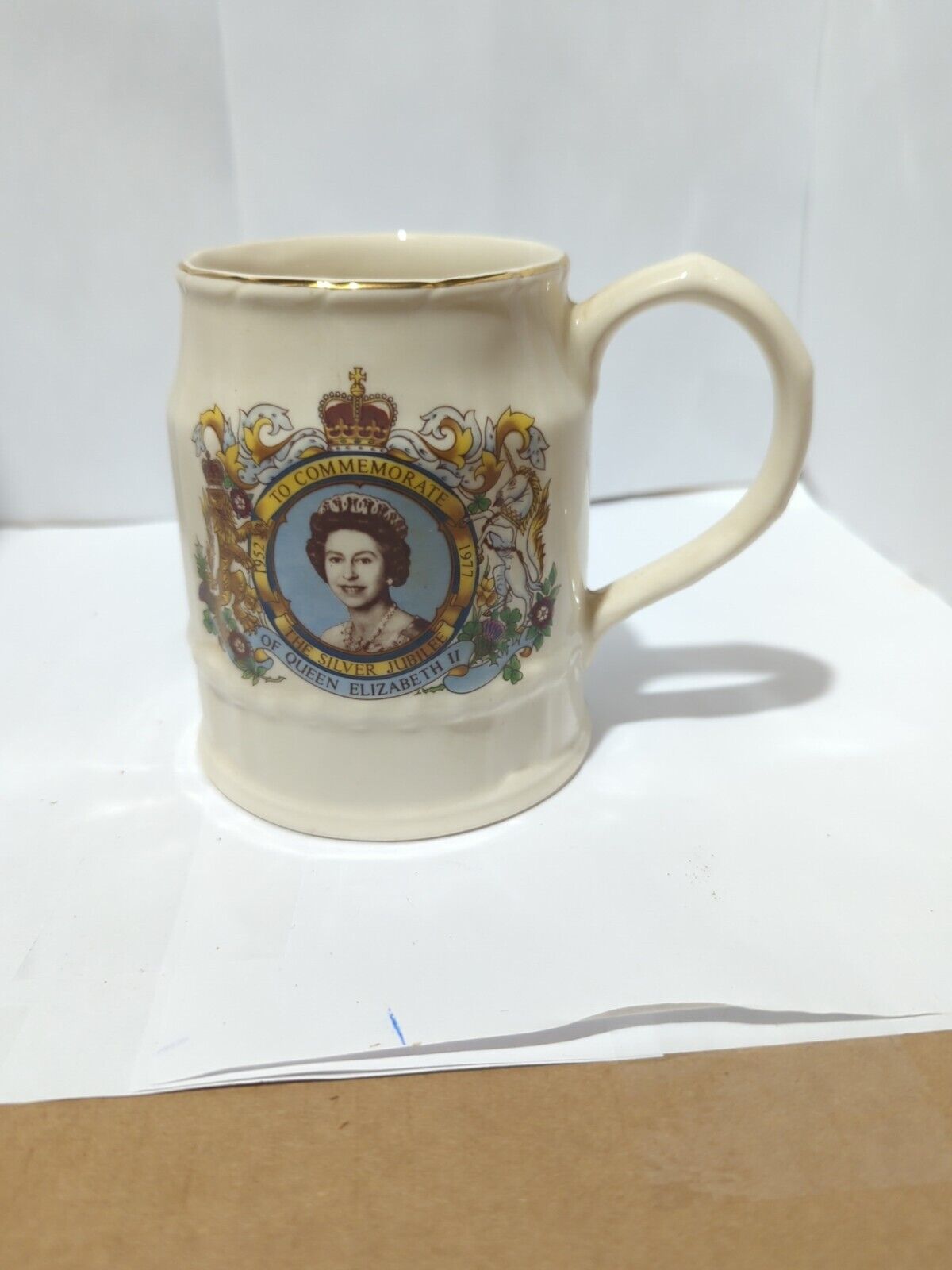 Vintage Sadler England Queen Elizabeth II Silver Jubilee Mug Cup 1952-1977
