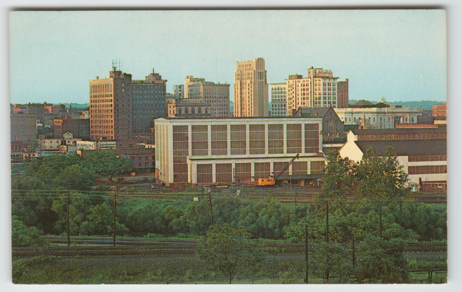 Postcard Vintage Landscape View of Youngstown, OH. Hotel Pick, Mahoning Bank