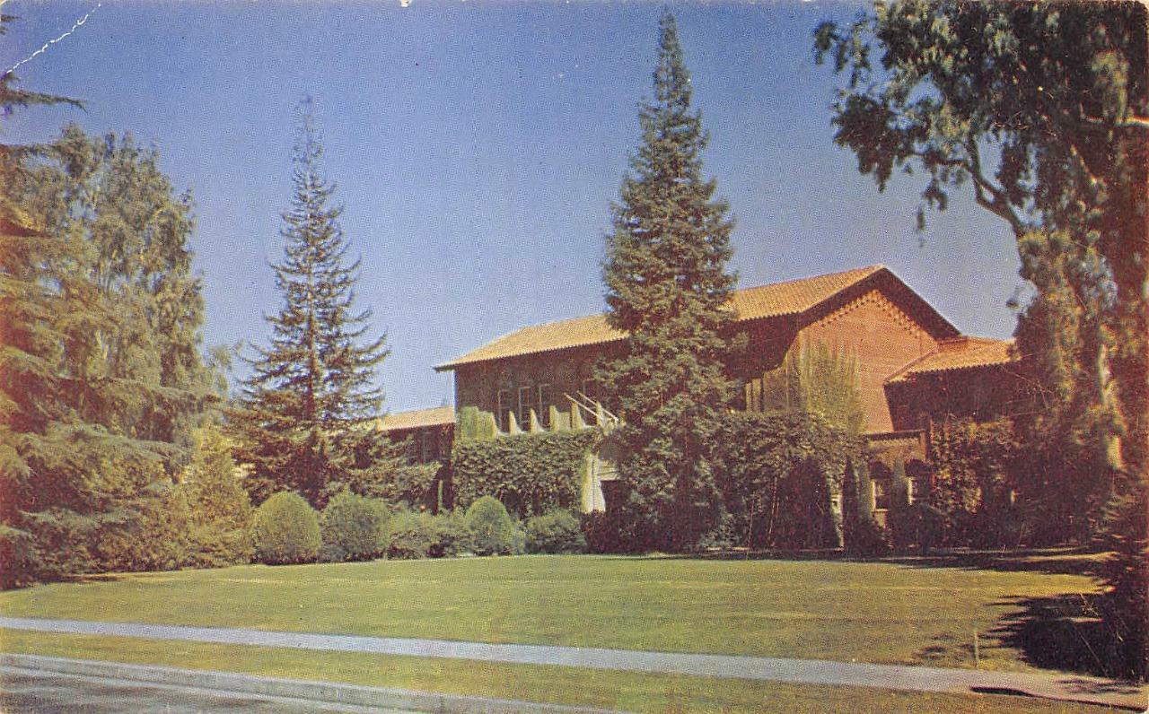 CA, California  FRESNO STATE COLLEGE~Administration Building  c1950\'s Postcard