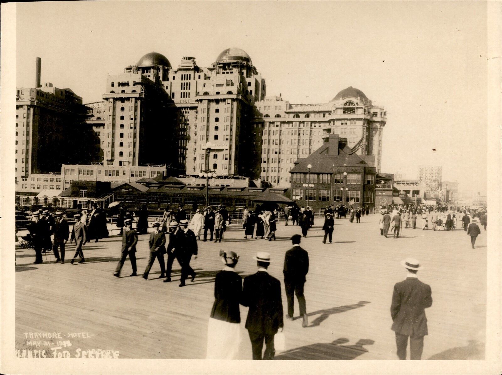 LD354 1915 Original Photo ATLANTIC CITY BOARDWALK WITH NEARLY COMPLETED TRAYMORE