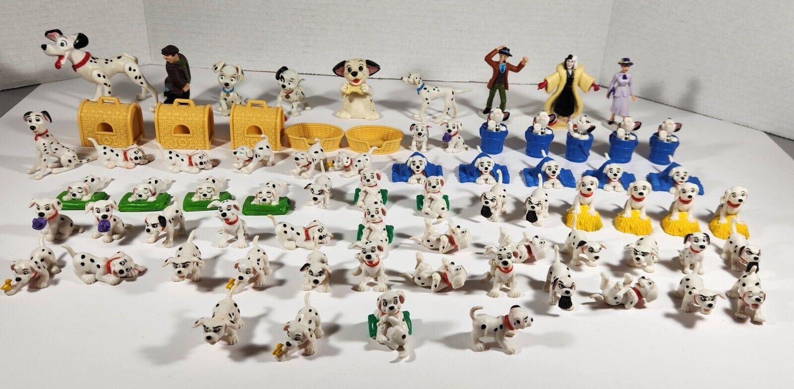 LOT OF 73 DISNEY BRAND 101 DALMATIANS FIGURES COLLECTION ***SOME MULTIPLES***