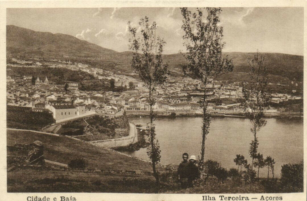PC AZORES / PORTUGAL, CITY AND BAY, ILHA TERCEIRA, Vintage Postcard (B41236)