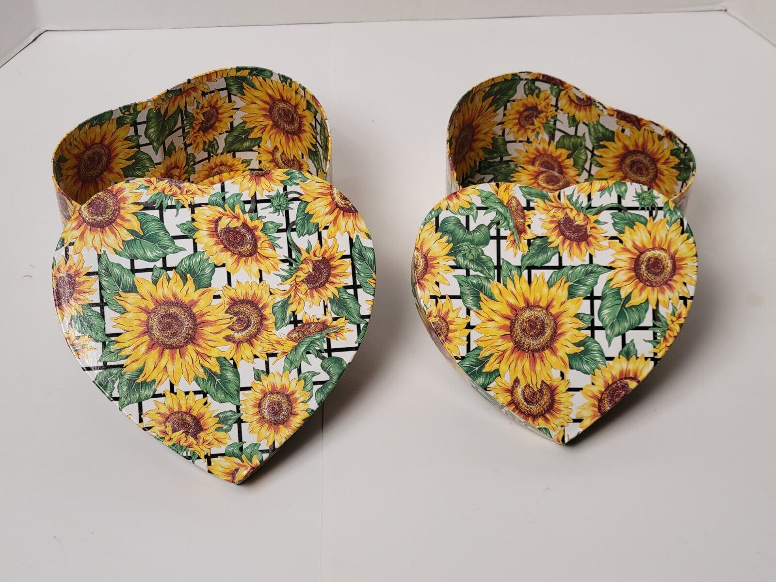 2 NEW Sunflower Patterned Heart-shaped Nesting Gift Trinket Boxes