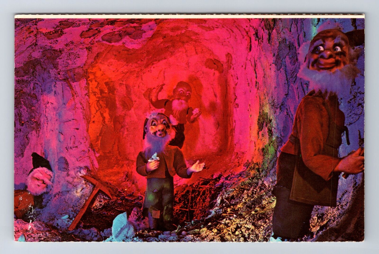 Turner OR-Oregon, Enchanted Forest, Seven Dwarfs, Souvenir Vintage Postcard