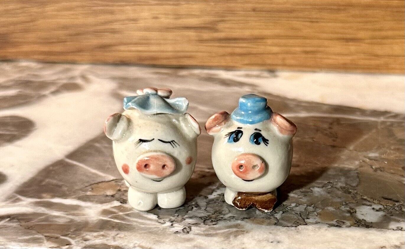 Vintage Miniature Ceramic Pig Couple
