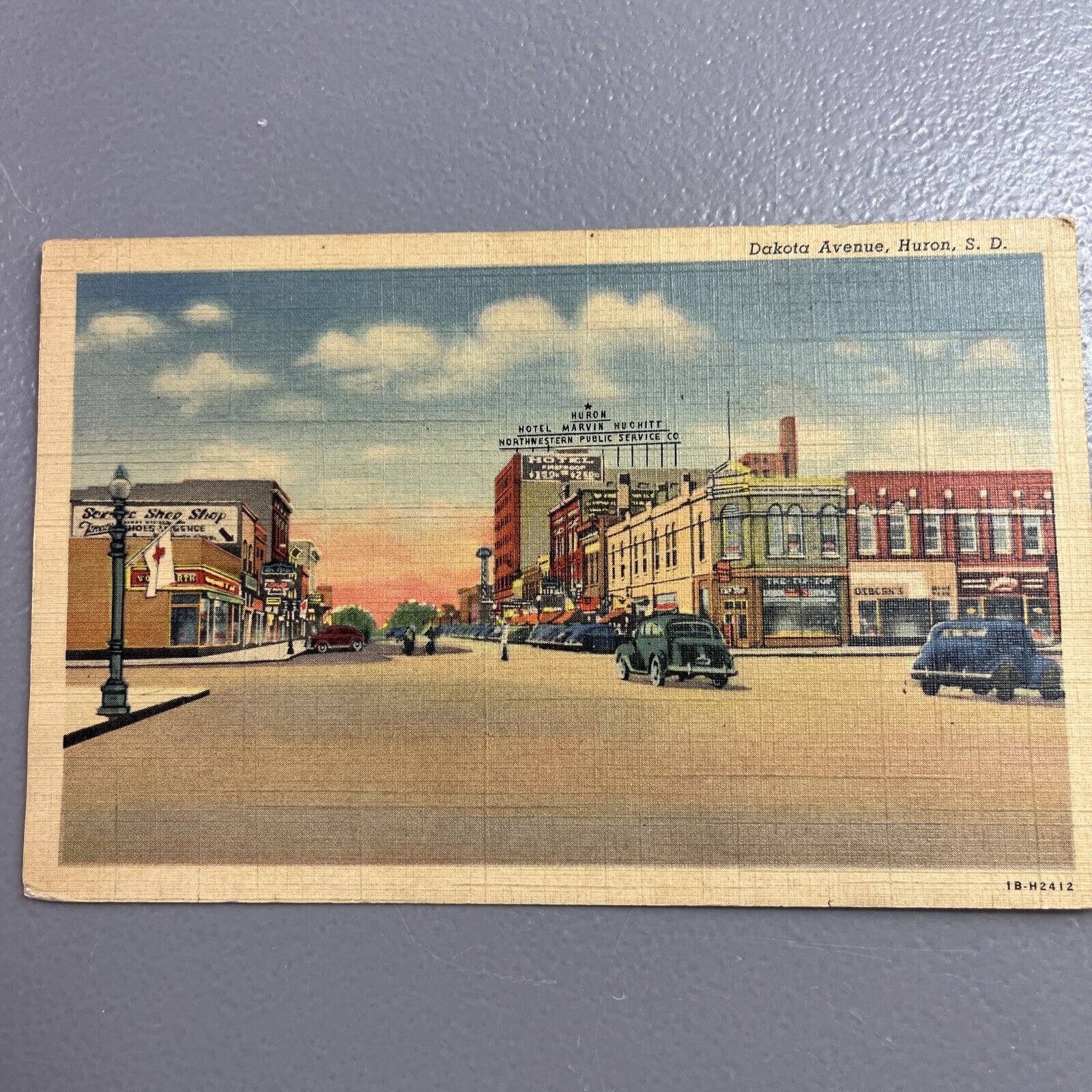 Dakota Avenue Huron South Dakota Unused Linen Postcard