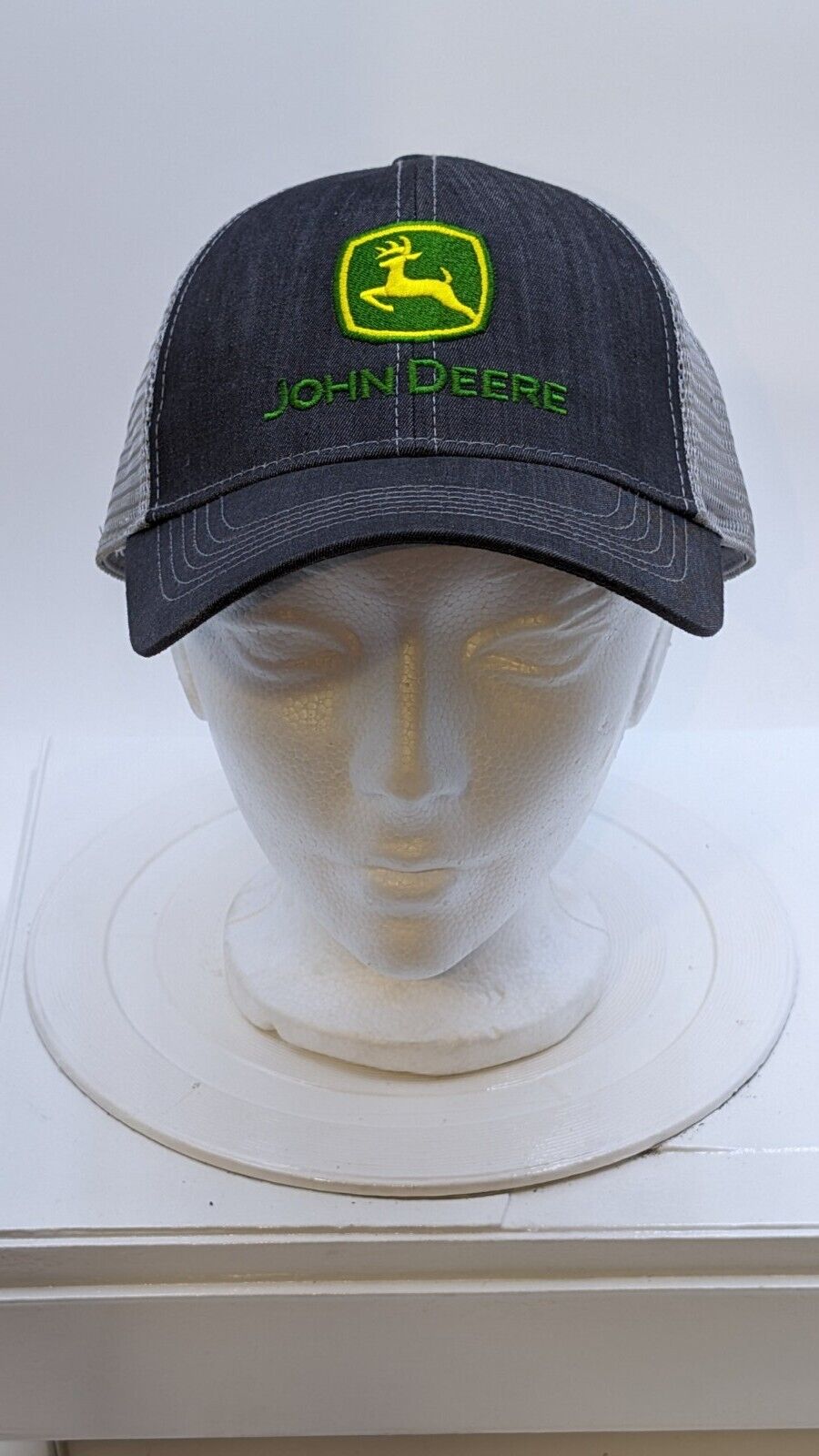 John Deere Logo Mesh Trucker Farmer hat cap agriculture New With Tag Grey