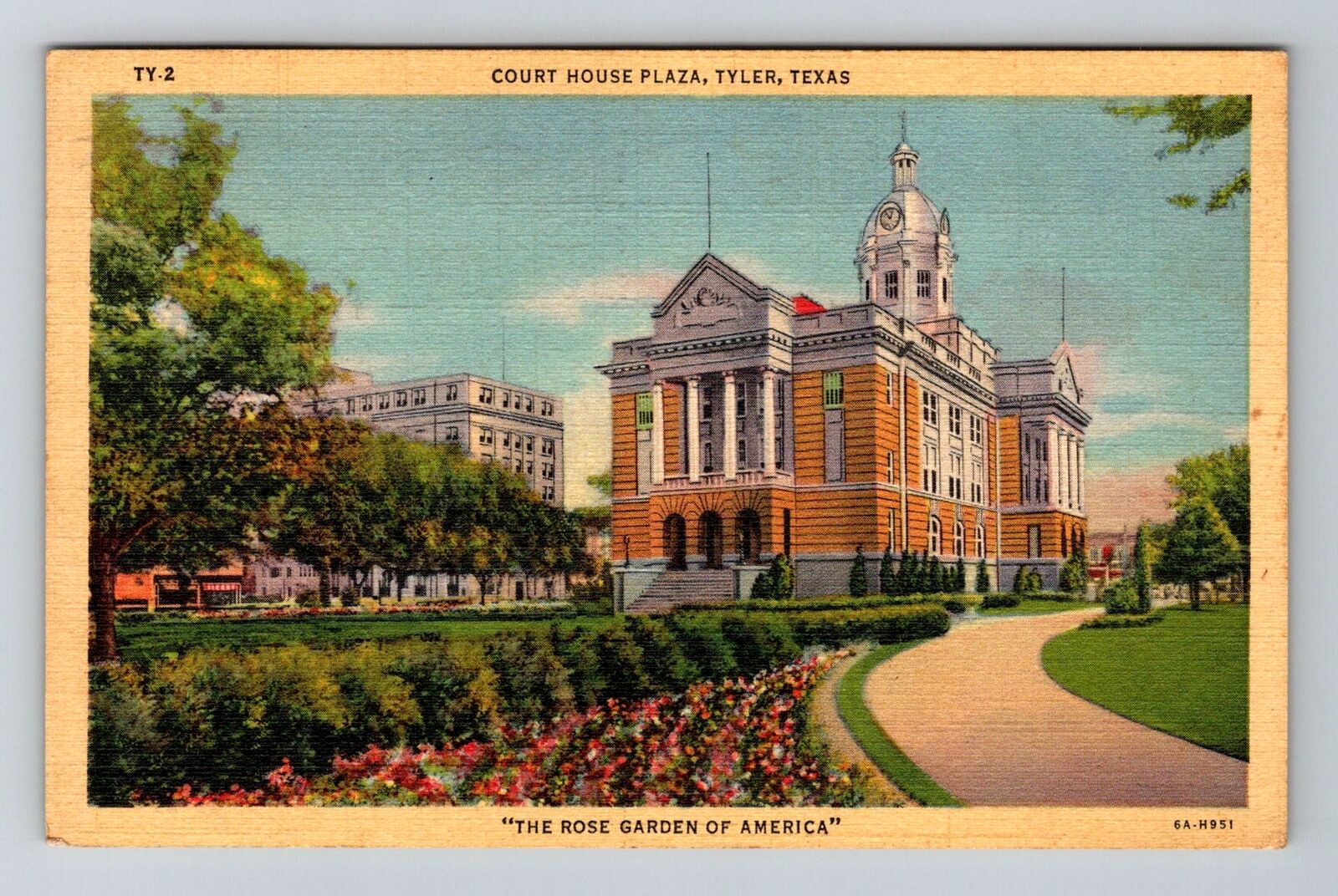 Tyler TX-Texas, Court House Plaza Vintage c1941 Souvenir Postcard