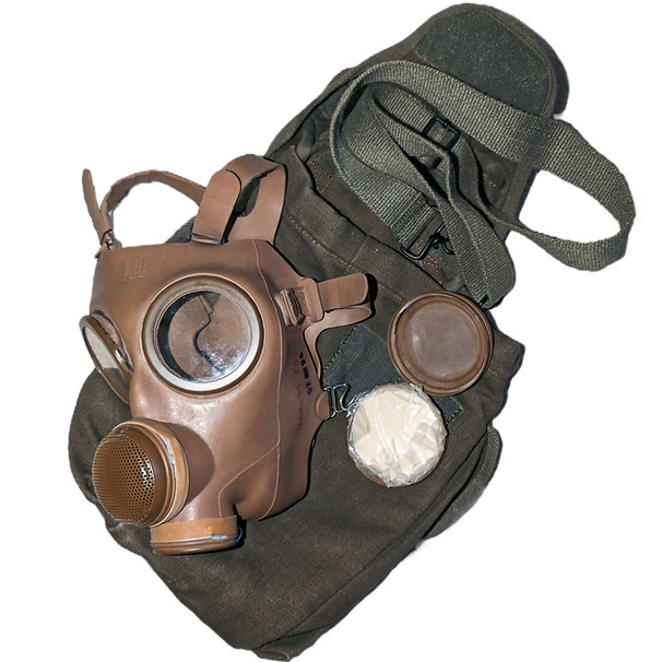 French 40mm NATO CBRN Gas Mask ANP-51 (French M53) Size III - Great Condition