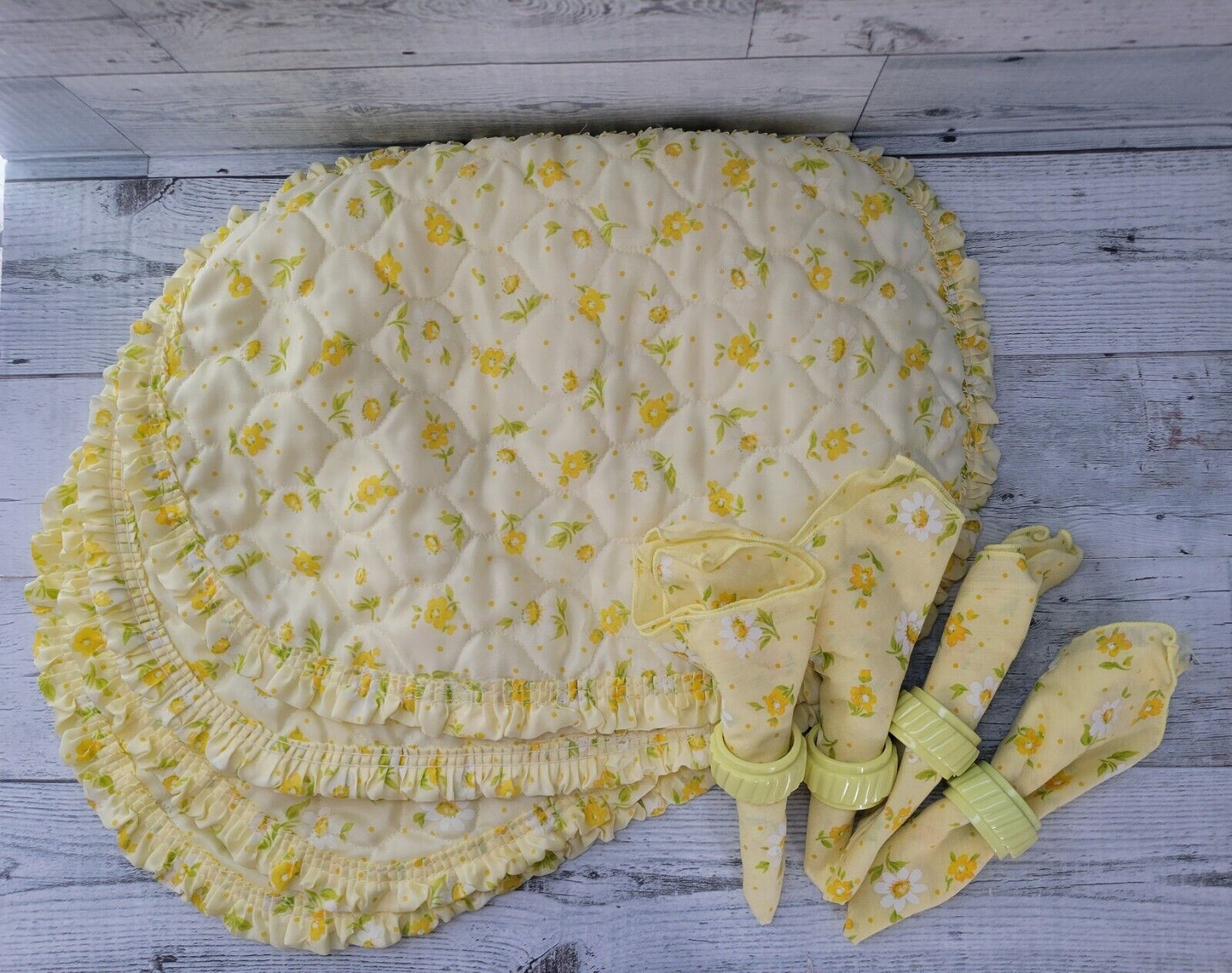 Vintage 60s 70s Quilted Nylon Placemats (4) W/Napkins & Rings Yellow Flowers 