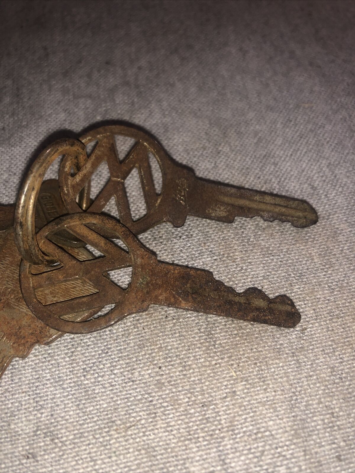 Vintage Original Volkswagen VW Keys  LOT of 2 Used Preowned