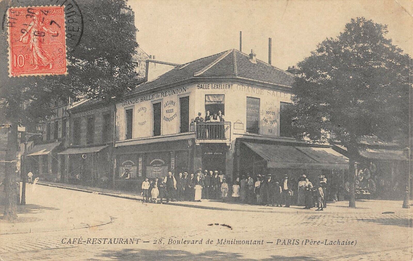 CPA 75 PARIS XXe CAFE RESTAURANT BOULEVARD DE MENILMONTANT PERE LACHAISE (rare