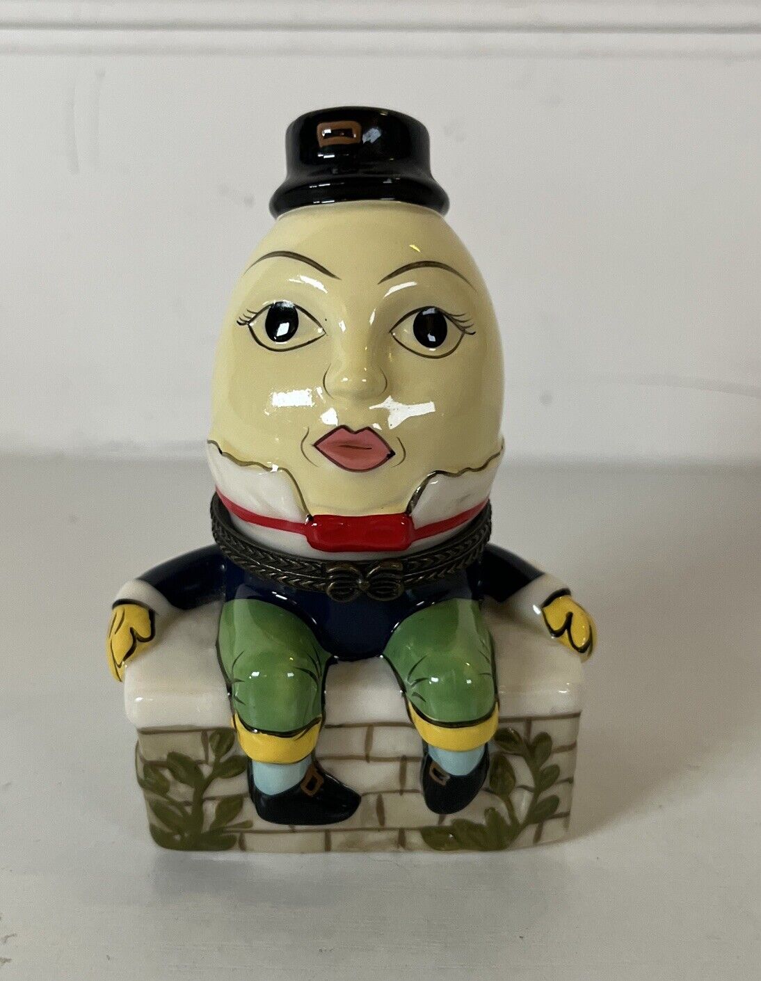 Vintage Humpty Dumpty Porcelain Hinged Trinket Box