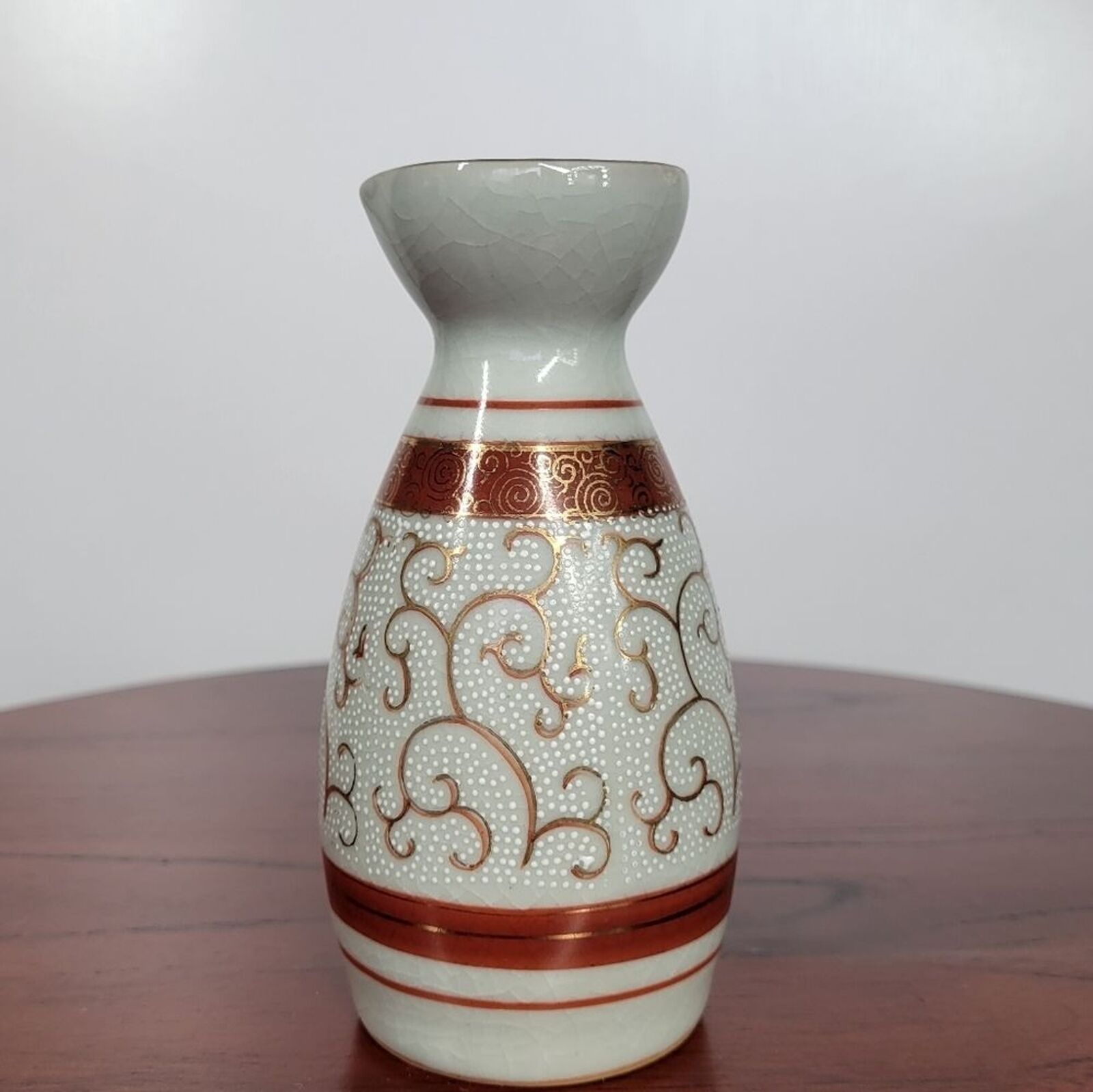 Vintage Genuine Kutani Mini Bud Porcelain Vase/Sake Bottle  Made in Japan