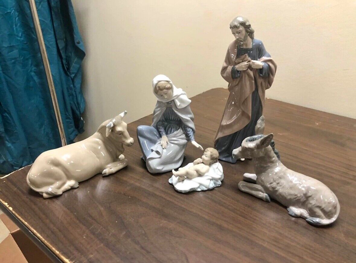 Lladro Nativity Set
