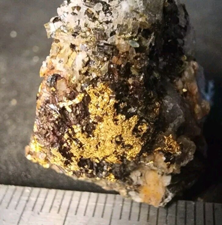 Gold Ore Specimen 15.1g From Kirkland Lake Ontario 4322 Crystalline Gold