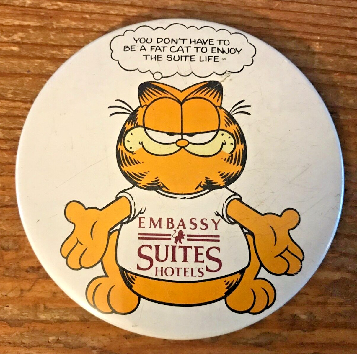 Vintage Garfield Pin Embassy Suites Hotels Advertising Button Pinback Fat Cat