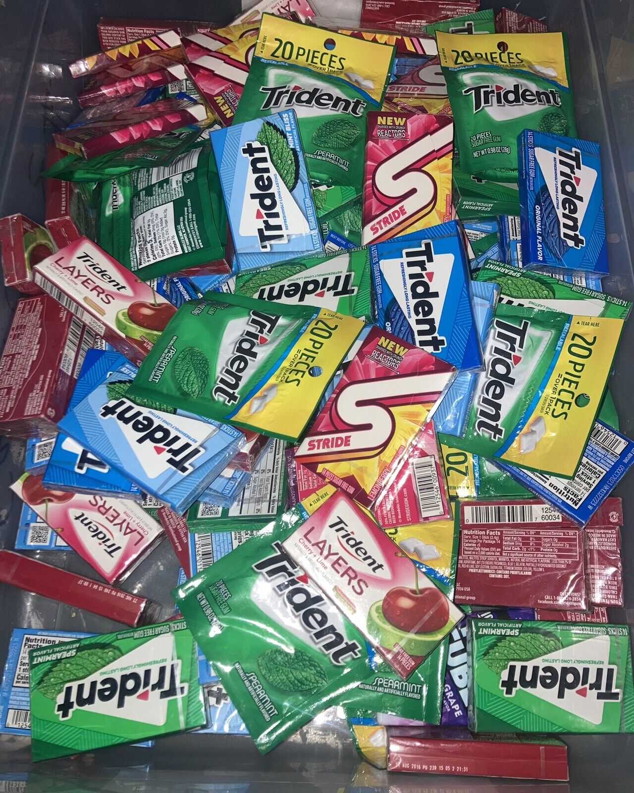 Trident gums  Just for Collecting Assorted Flavors Variety Of Flavors 50 gums👍