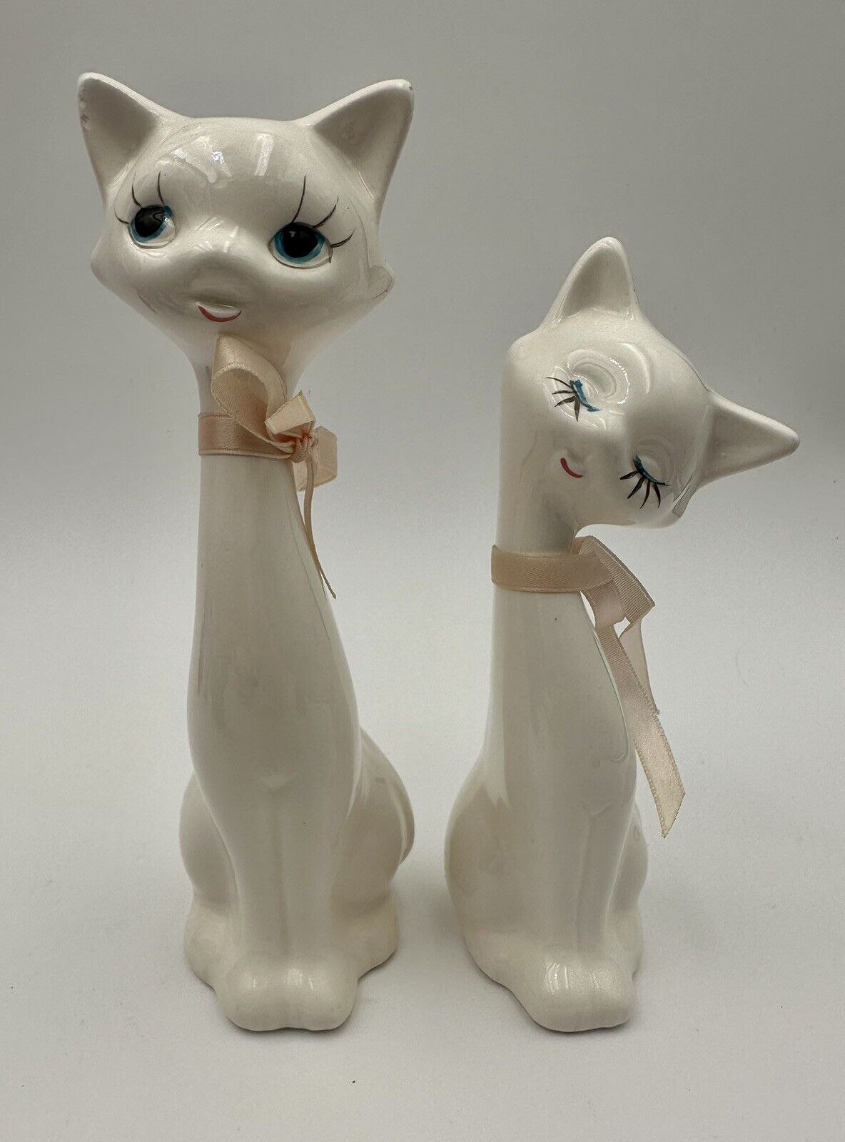 White Porcelain Cats w/Pink Bow, set of 2, UCGC Taiwan